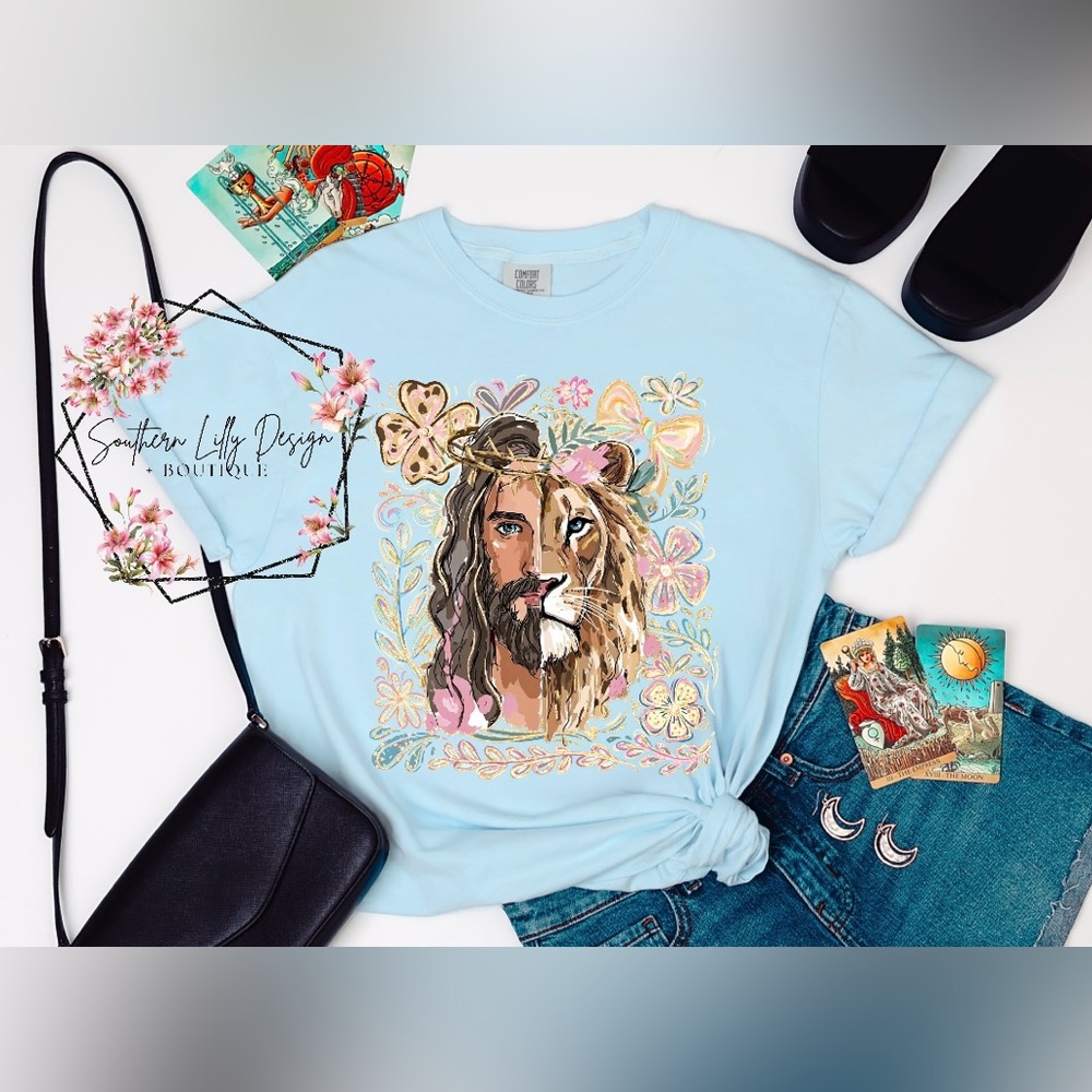 Lion of Judah Floral Lion Jesus Blue Graphic Tee